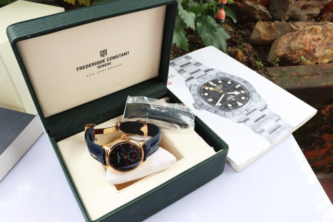 Đồng Hồ Nam Frederique Constant FC-285N5B4 SmartWatch - Size 42mm - Fullbox