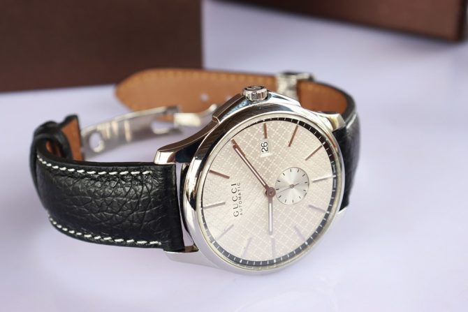 Đồng Hồ Nam Gucci G-Timeless Automatic dây da / Thiết kế lộ máy - Size 40mm Fullbox...