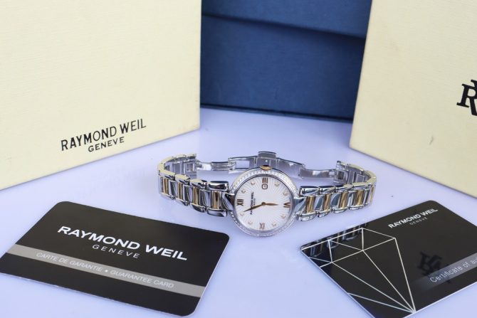 Đồng Hồ Nữ Raymond Weil Diamonds - Demi Vàng, Mặt Xà Cừ - Niềng & Cọc Số Kim Cương Fullbox