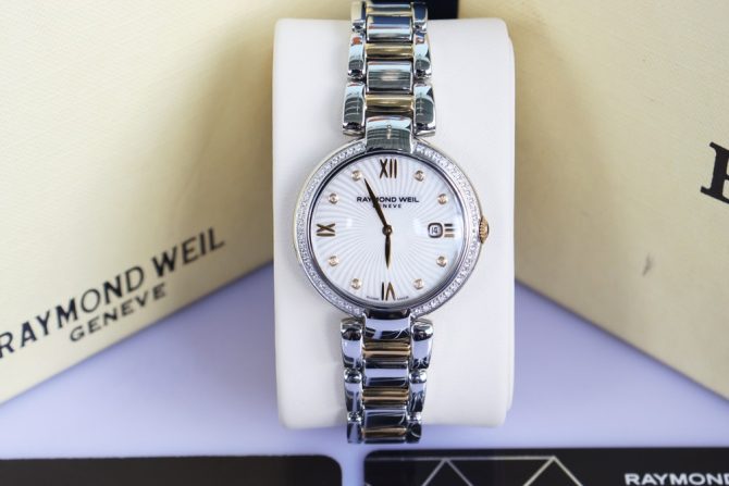 Đồng Hồ Nữ Raymond Weil Diamonds - Demi Vàng, Mặt Xà Cừ - Niềng & Cọc Số Kim Cương Fullbox