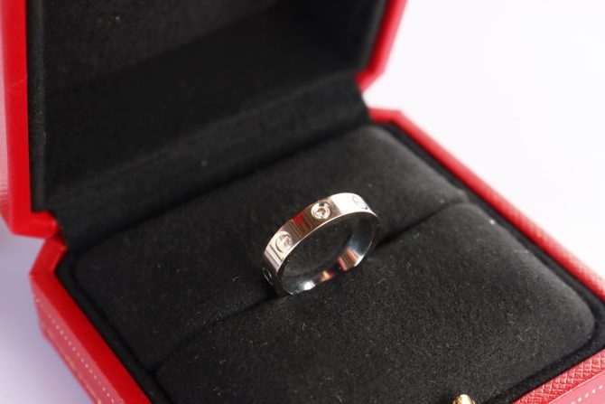 Nhẫn Nữ CARTIER Love Ring Diamond Ring 18K White Gold ( Au 750 ) Size 50mm