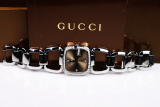 Đồng Hồ Gucci Nữ ( Kiểu Lắc Tay ) Niềng đính full Kim Cương Thiên Nhiên - Fullbox
