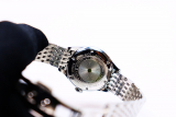 Đồng hồ Hamilton nữ niềng Full kim cương thép nguyên chiếc