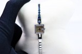 Đồng hồ nữ Gucci đính kim cương mặt vuông